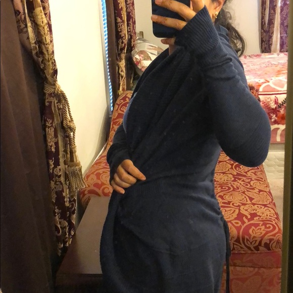 lululemon athletica Sweaters - FINAL ⬇️Lululemon Transformation Sweater in NAVY!